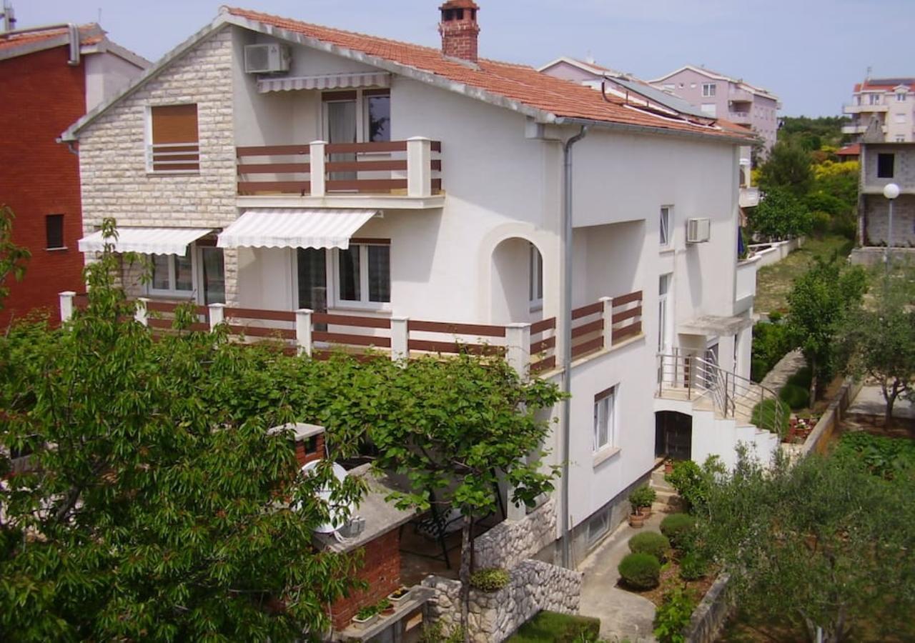 Apartments Mima Zara Esterno foto